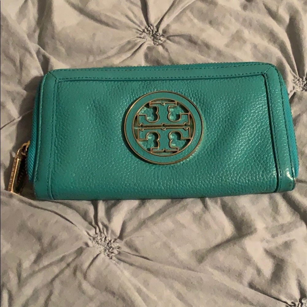 Tory Burch wallet